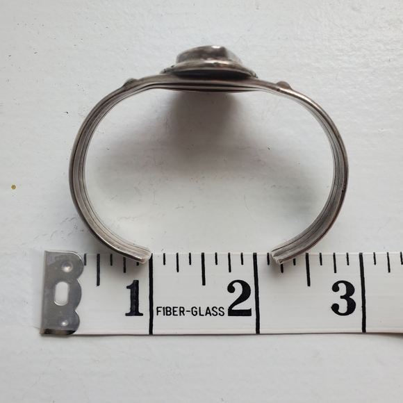 Vintage Native American Navajo Turquoise Silver Bracelet Cuff - Picture 13 of 14